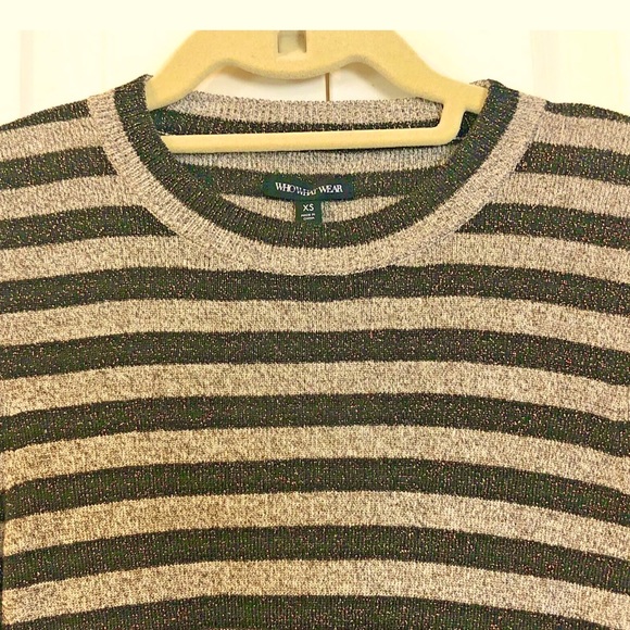 NWT~WhoWhatWear~Lurex Sparkle Stretch Knit Top~Metallic~Cream/Ebony Stripe~Sz XS - Picture 2 of 3